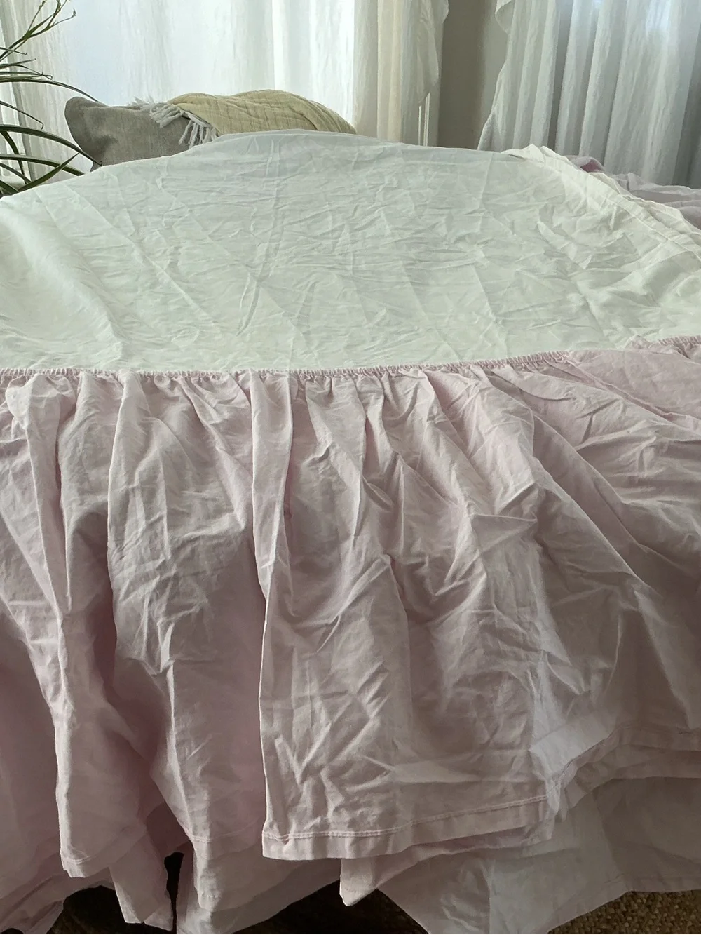 NWOT Simply Shabby Chic Ruffled Bedskirt